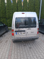 Samochód osobowy Ford Transit w kolorze srebrnym