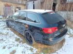 Tył samochodu Audi S6 w kolorze czarnym